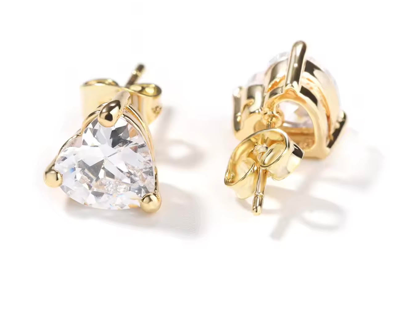 BEZL | Soft Aura Studs